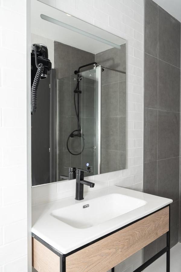 H30 Salces Licencia Hbi01292 Guest house