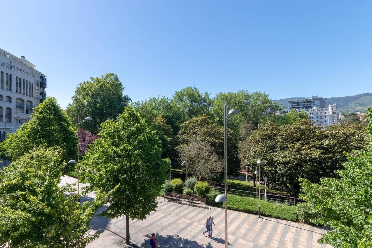 Apartamento Privileged Views - Guggenheim - Free Parking Bilbao