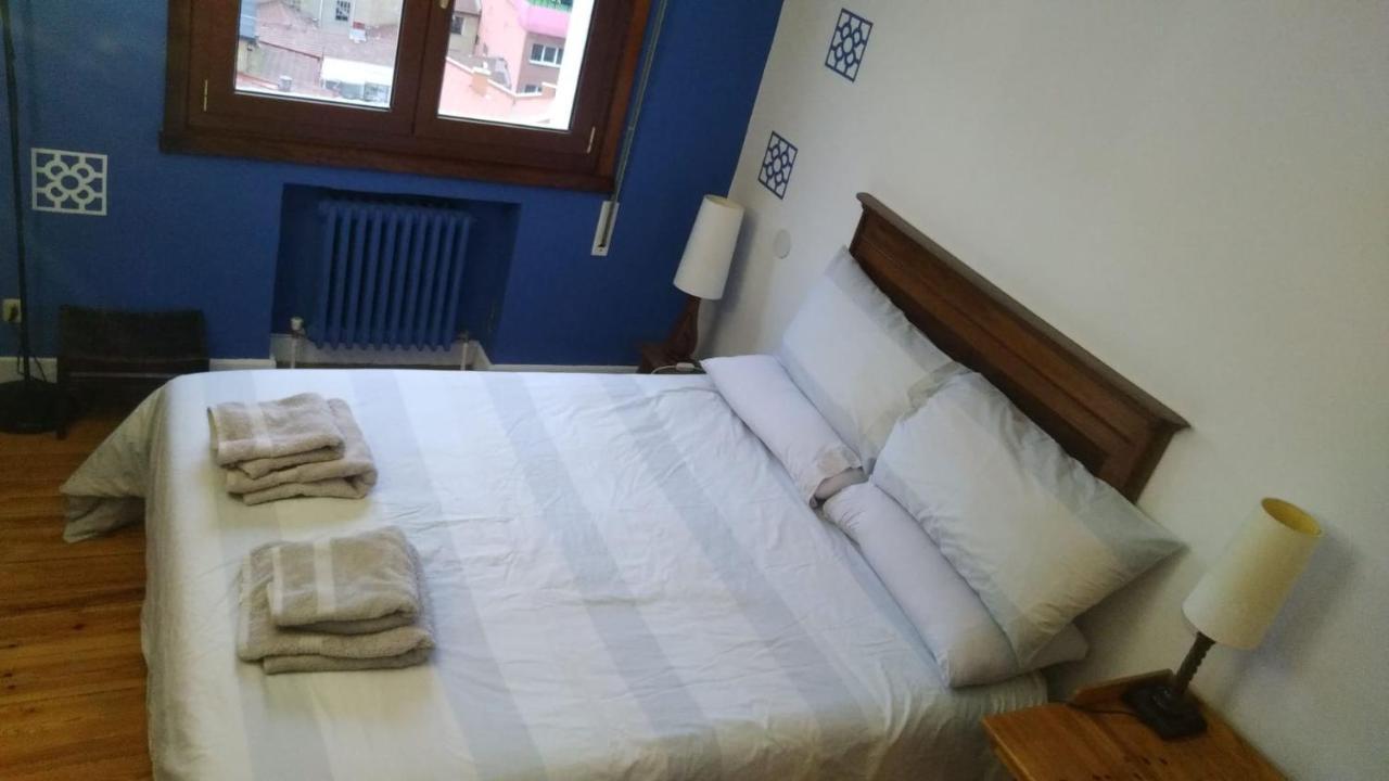 Habitación en casa particular Superviews, Parking 24h Vigilado Incluido Y Netflix En Habitación Independiente Con Baño Privado En Particular, Français&english *