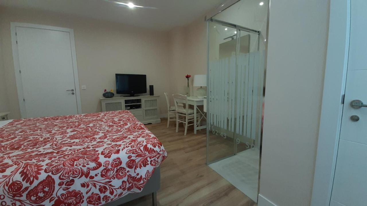 Guggenheim Center Homestay *