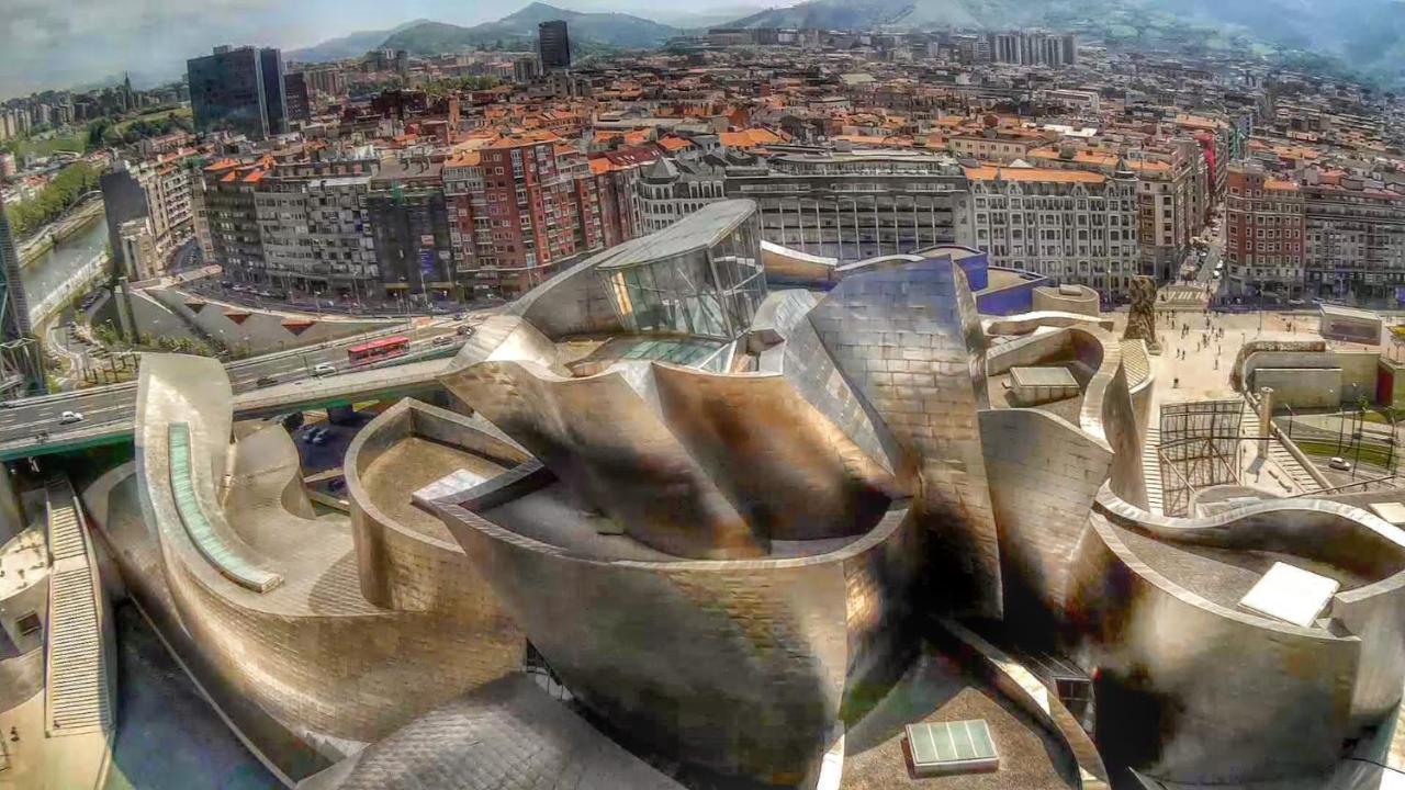 Lux Cityhall + Parking * Bilbao