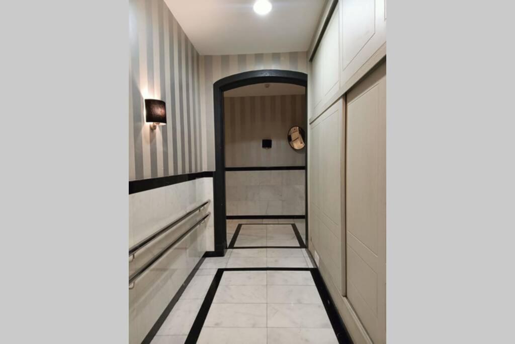 Centro Bilbao-parking Gratuito-cuidada Limpieza Apartment