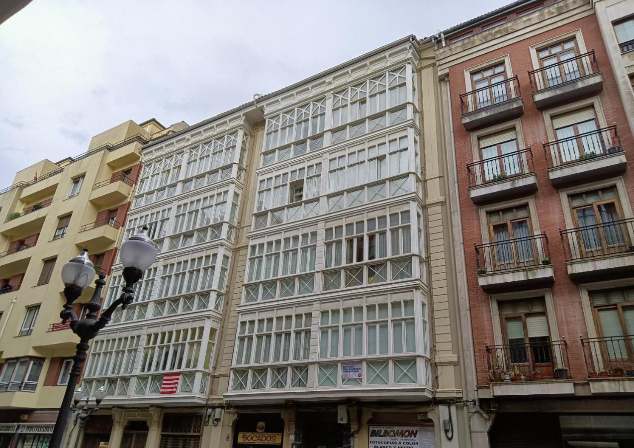 Centro Bilbao-parking Gratuito-cuidada Limpieza Apartment *