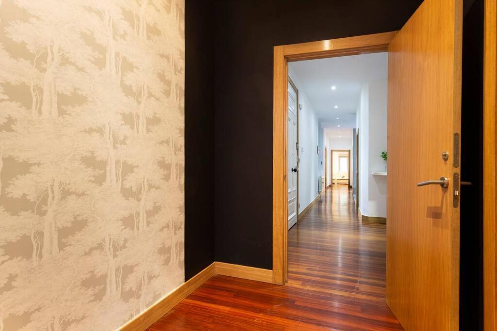 Apartamento Isozaki. 5 Dormitorios Y Jardín Privado Al Lado Del Guggenheim *