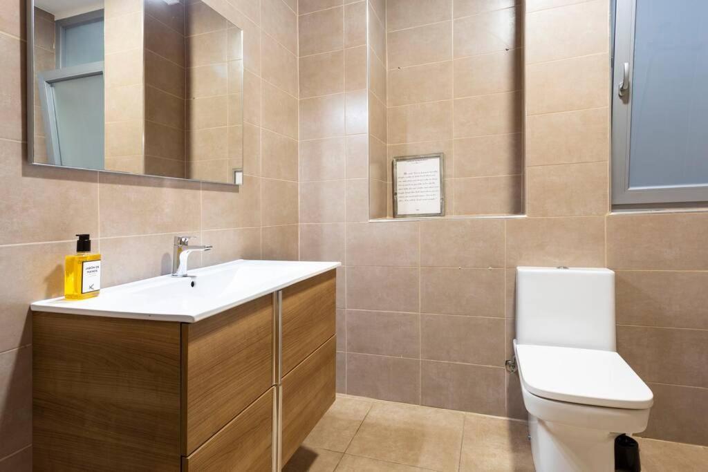 Apartamento Isozaki. 5 Dormitorios Y Jardín Privado Al Lado Del Guggenheim *