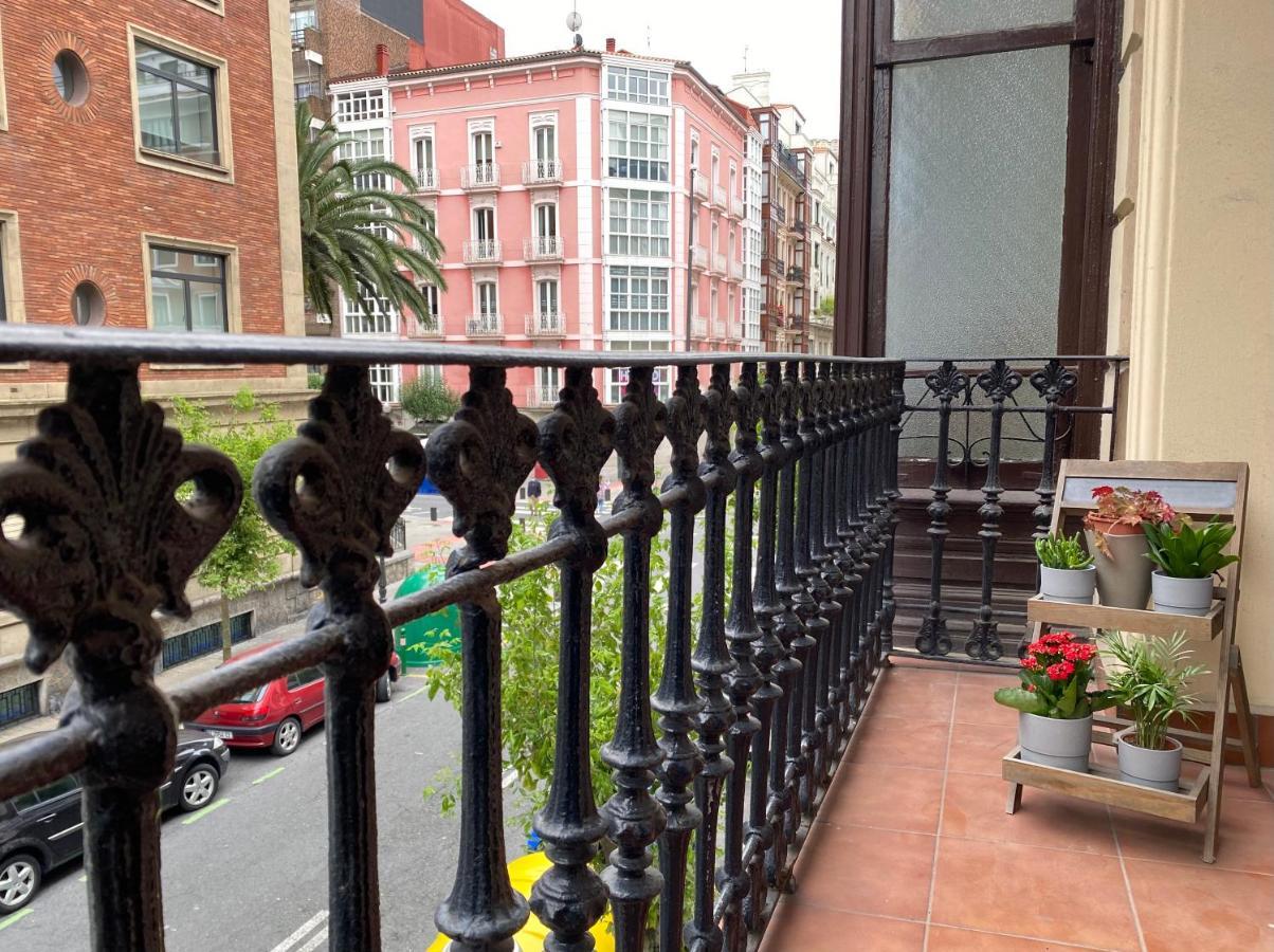 Amplio Apartamento Junto Al Guggenheim Bilbao
