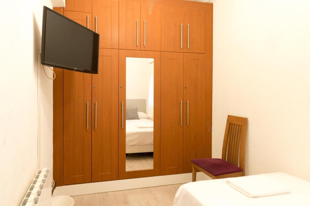 Arias Guest house *