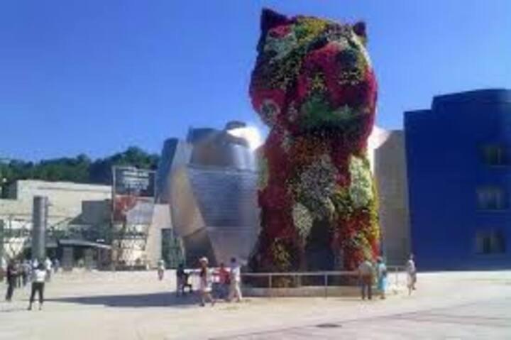 Apto Con Garaje Para 5 Personas Cerca Ayuntamiento Apartamento Bilbao