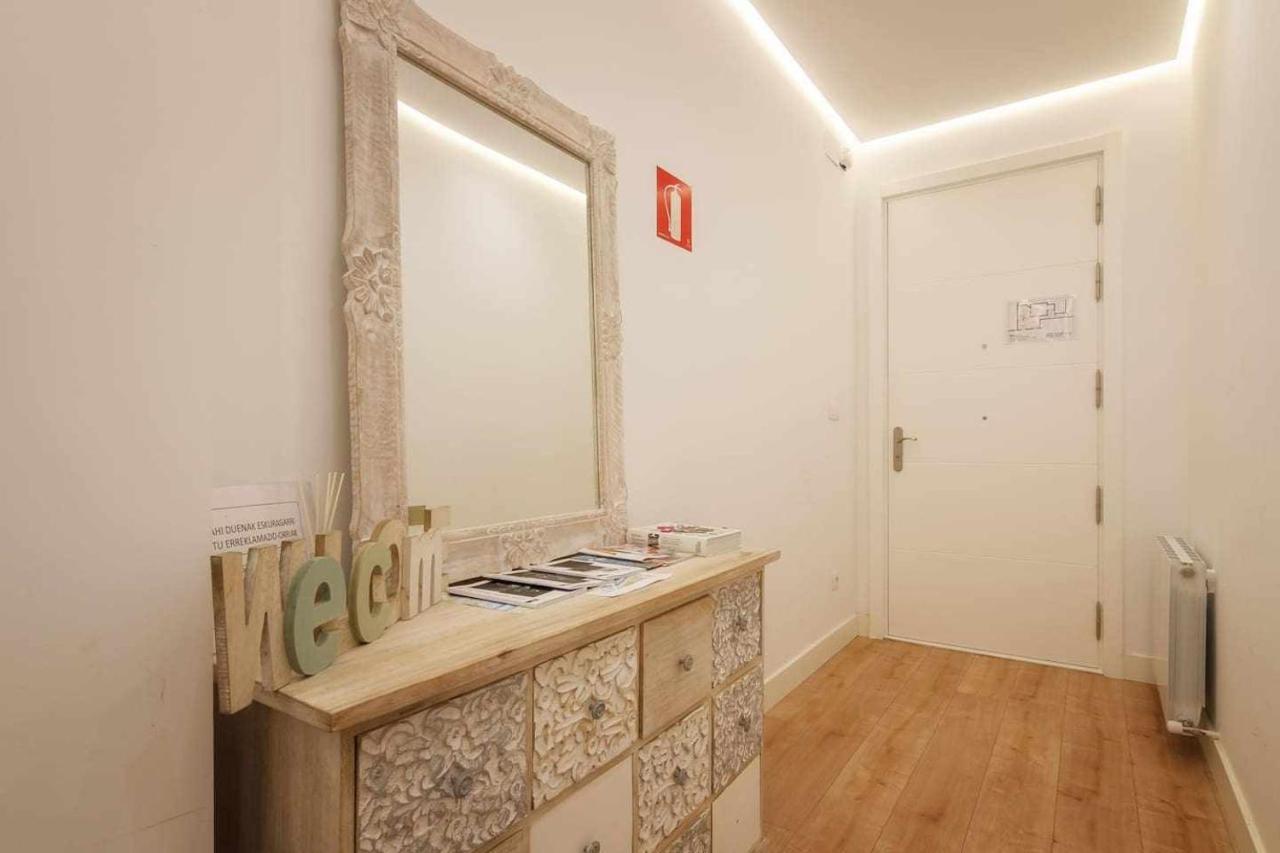 Estrena Glamour Y Guggenheim
