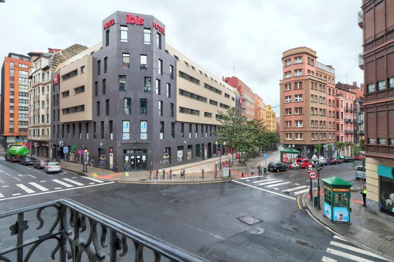 Habitación en casa particular Turísticas Centro Con Aire Acondicionado Bilbao