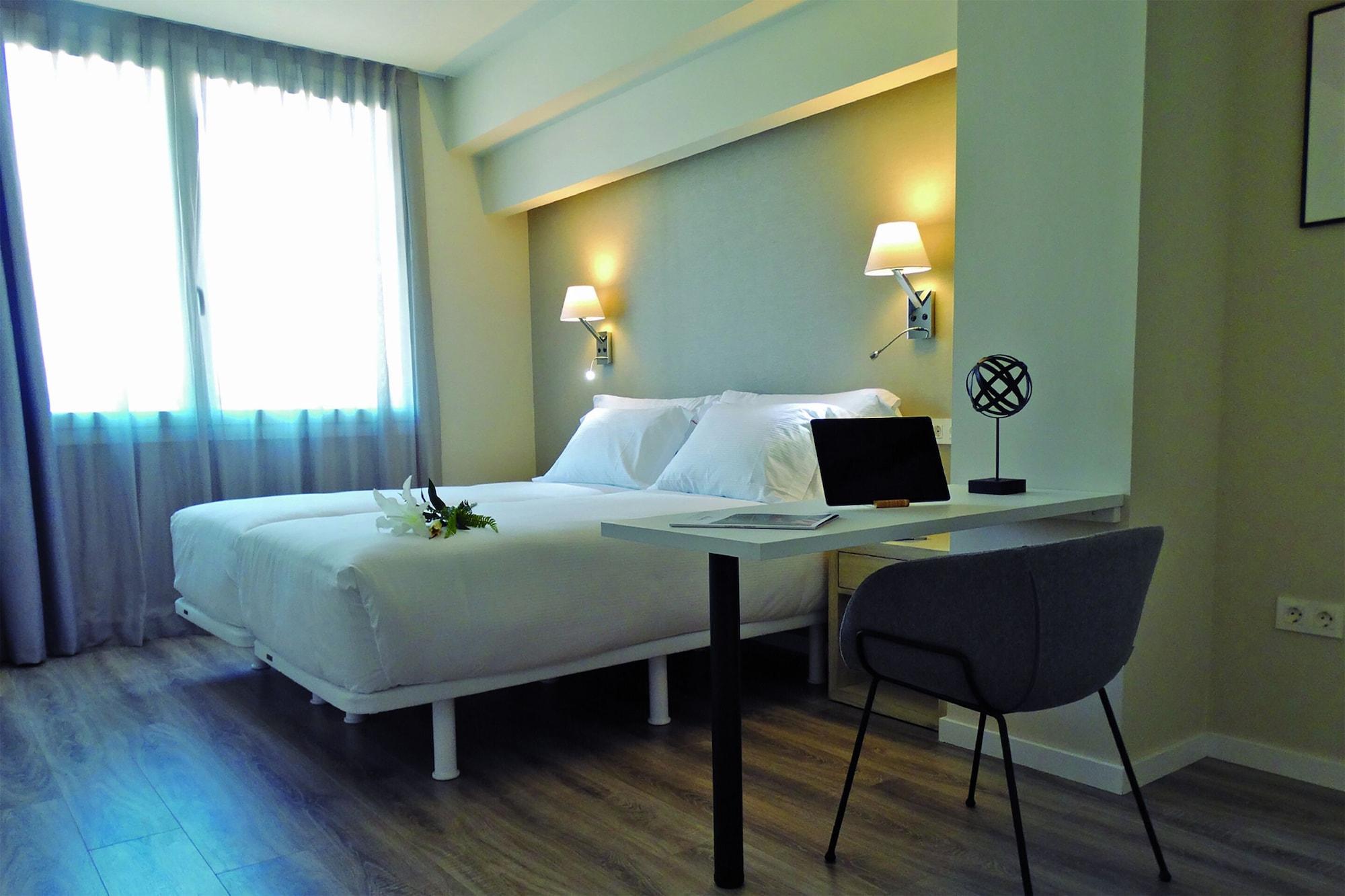Apartahotel Center By Abba 4*