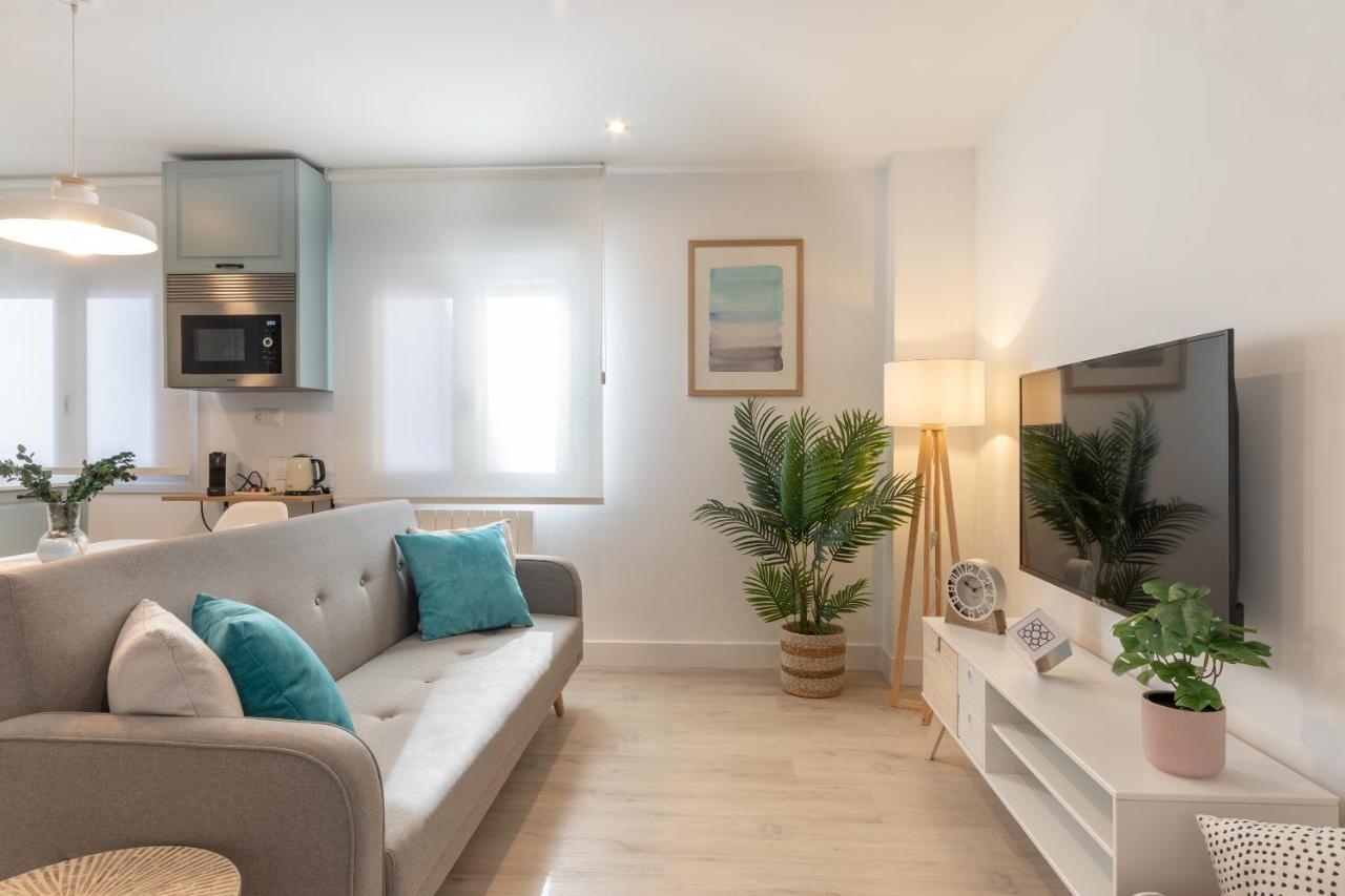 Precioso Y Recien Reformado Junto Al Metro Apartment *
