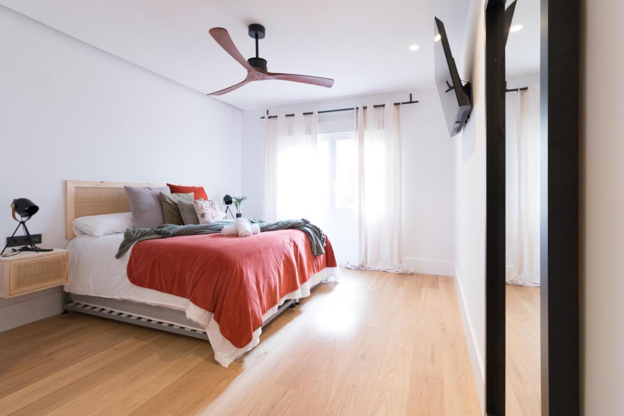 Apartamento Amplio Y Moderno Con Tarima Refrescante By Staynnapartments *