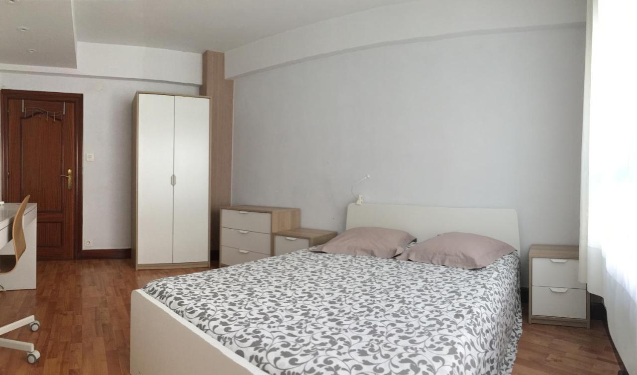 Habitación indepediente con baño y cocina compartidos * Bilbao