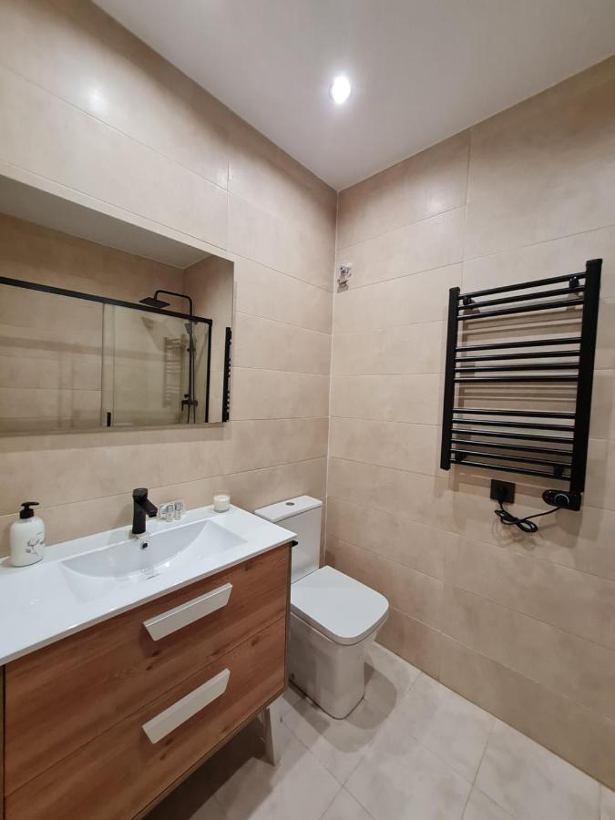 Ayuntamiento Parking Gratis. Auto Check-in. Apartamento