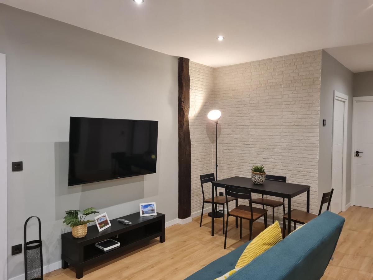 Apartamento Ayuntamiento Parking Gratis. Auto Check-in. Bilbao