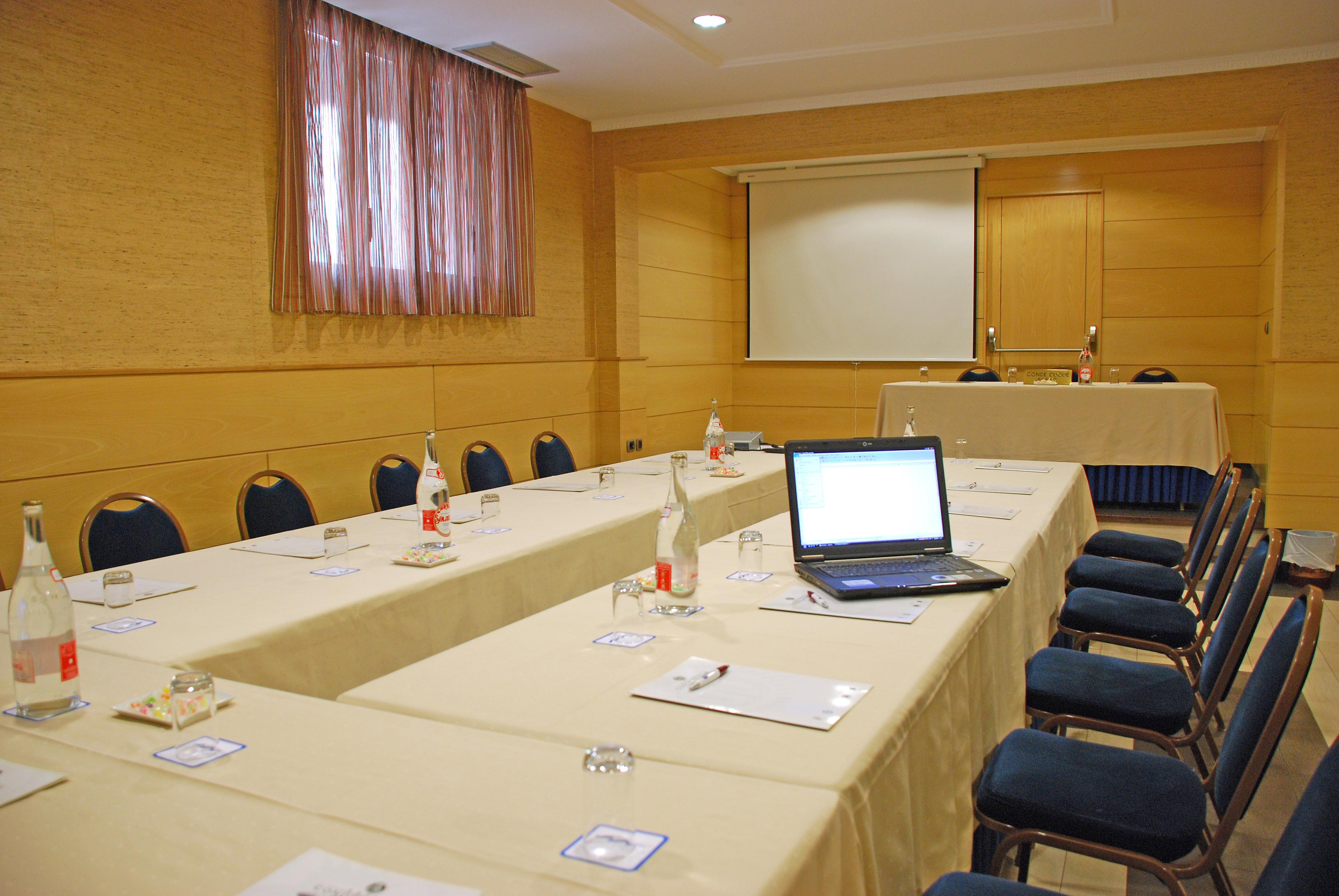 Hotel Conde Duque 3*