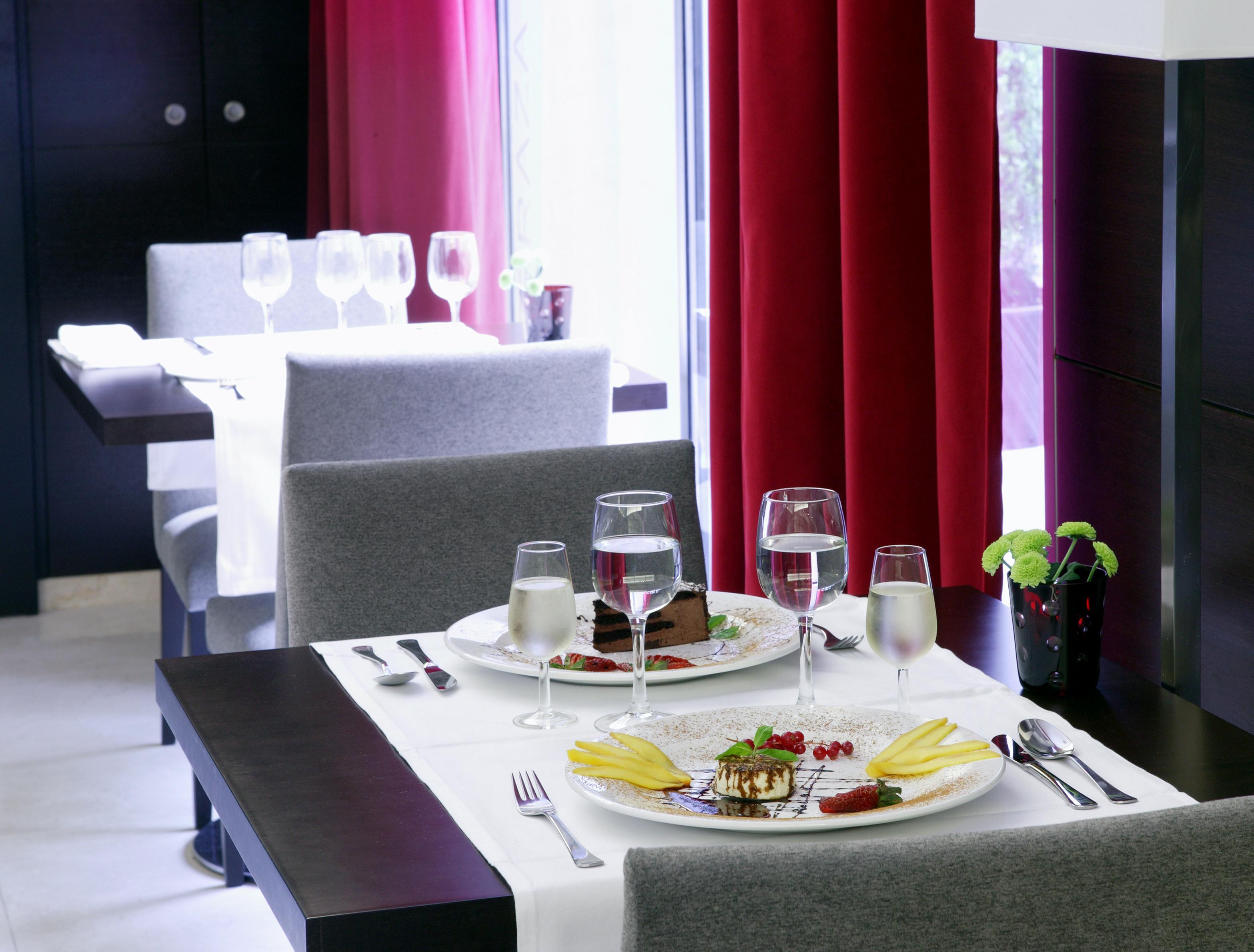 Zenit Hotel 4*