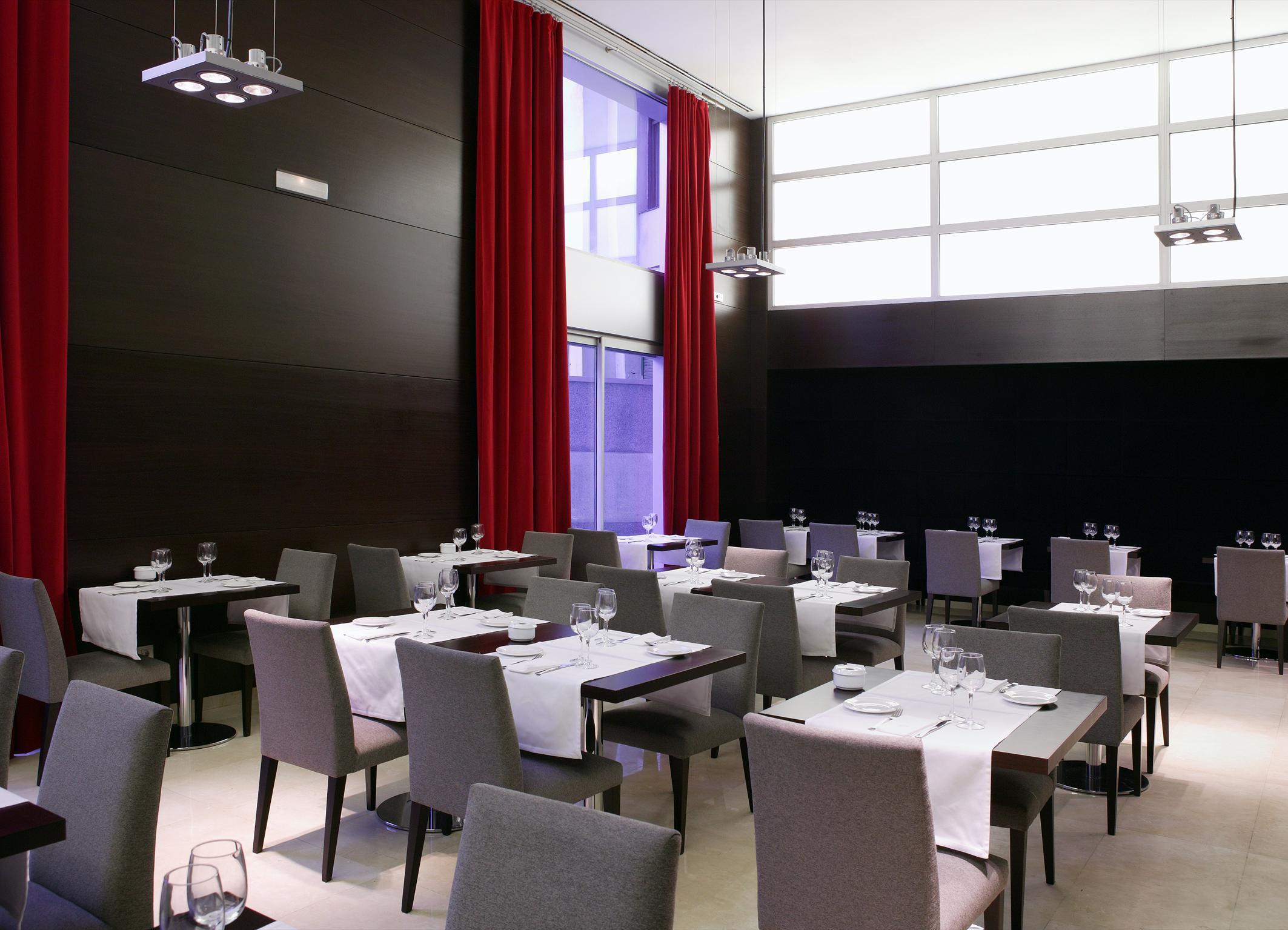 Zenit Hotel 4*