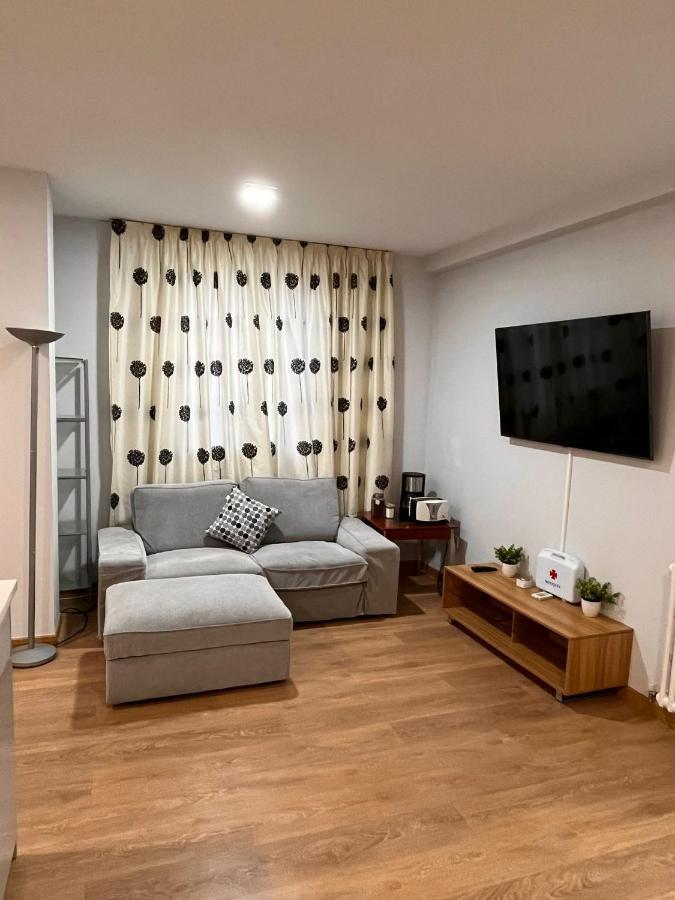 Habitación en casa particular Habitación Céntrica Con Balcón