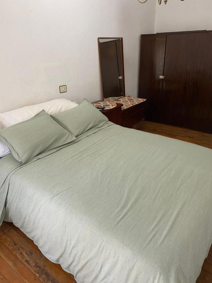 Con Balcon Y Wifi Homestay *