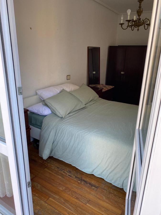 Con Balcon Y Wifi Homestay