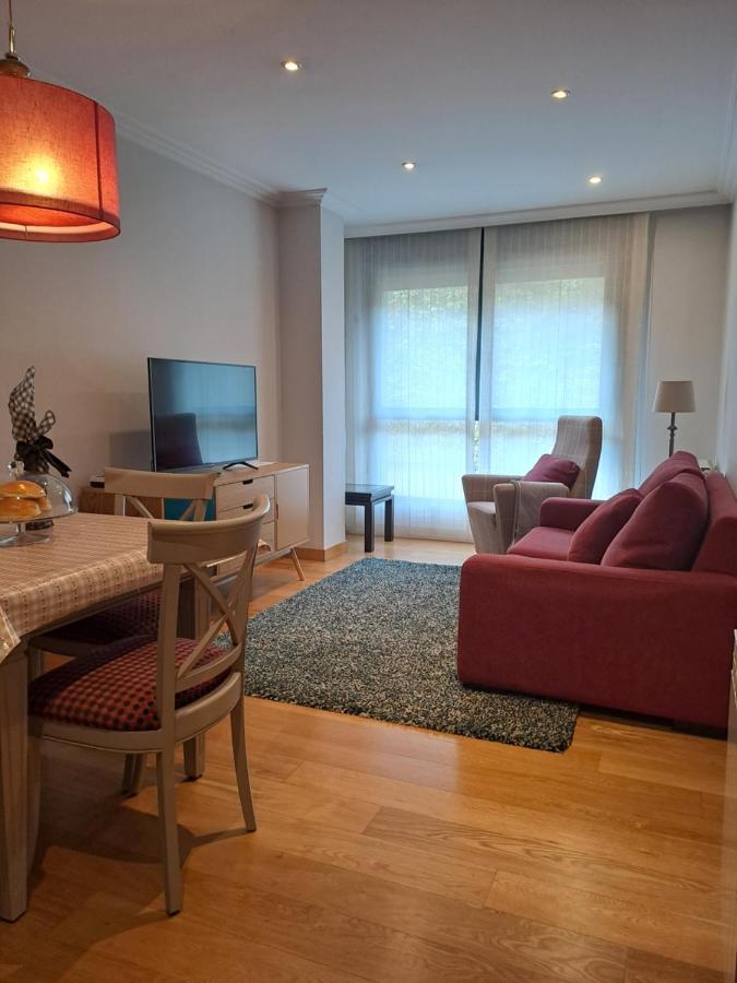 En El Centro Con Garaje Directo. Apartamento *