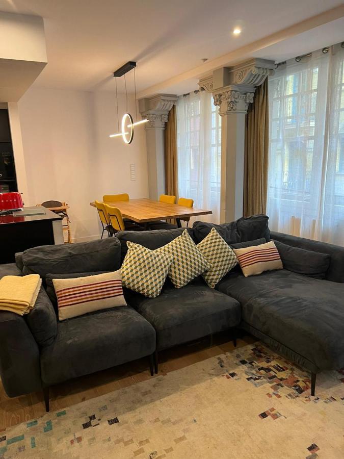 Apartamento Palacete Frente Al Casco Viejo De Bilbao