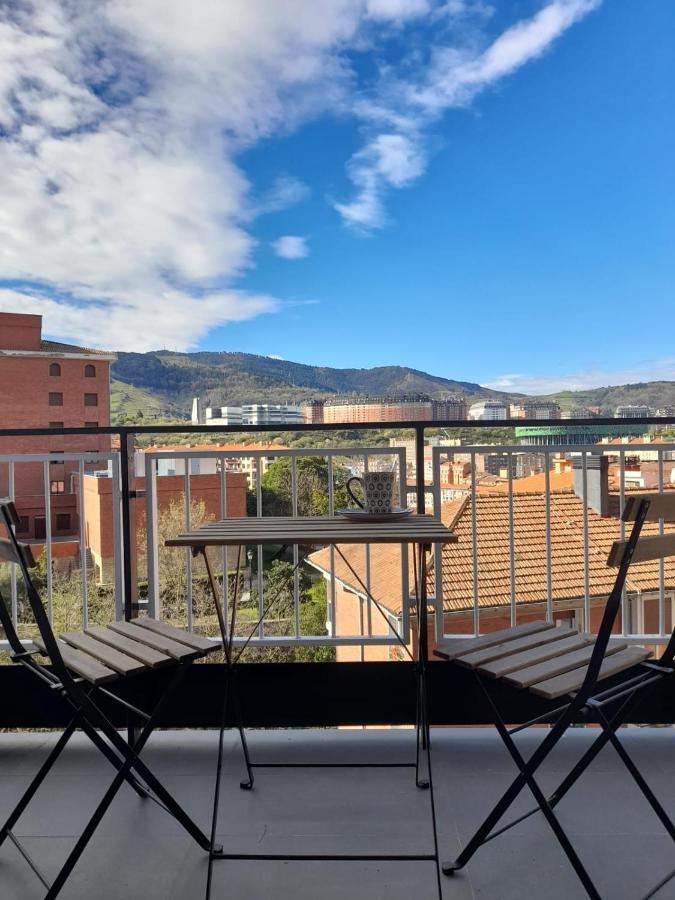 Moderno Y Sofisticado Con Vistas A La Ciudad Bilbao