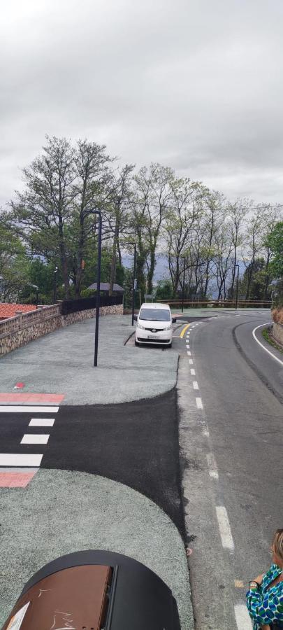 Hotel Artxanda Bilbao, Parking Gratuito En El Exterior Junto Al (adults Only) *