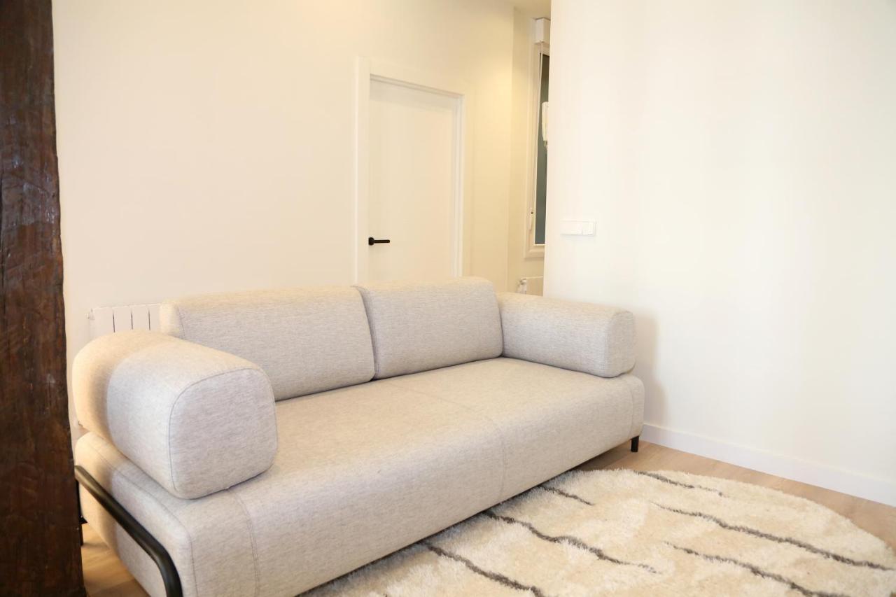 Piso Boutique Frente Al Casco Viejo De *