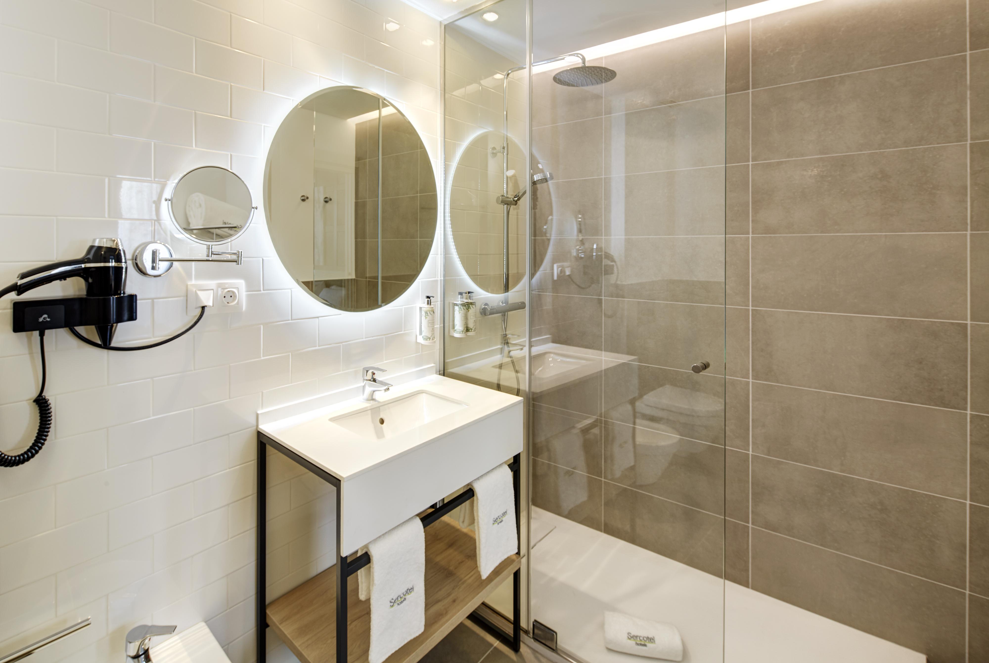 Sercotel Ayala Hotel 4*