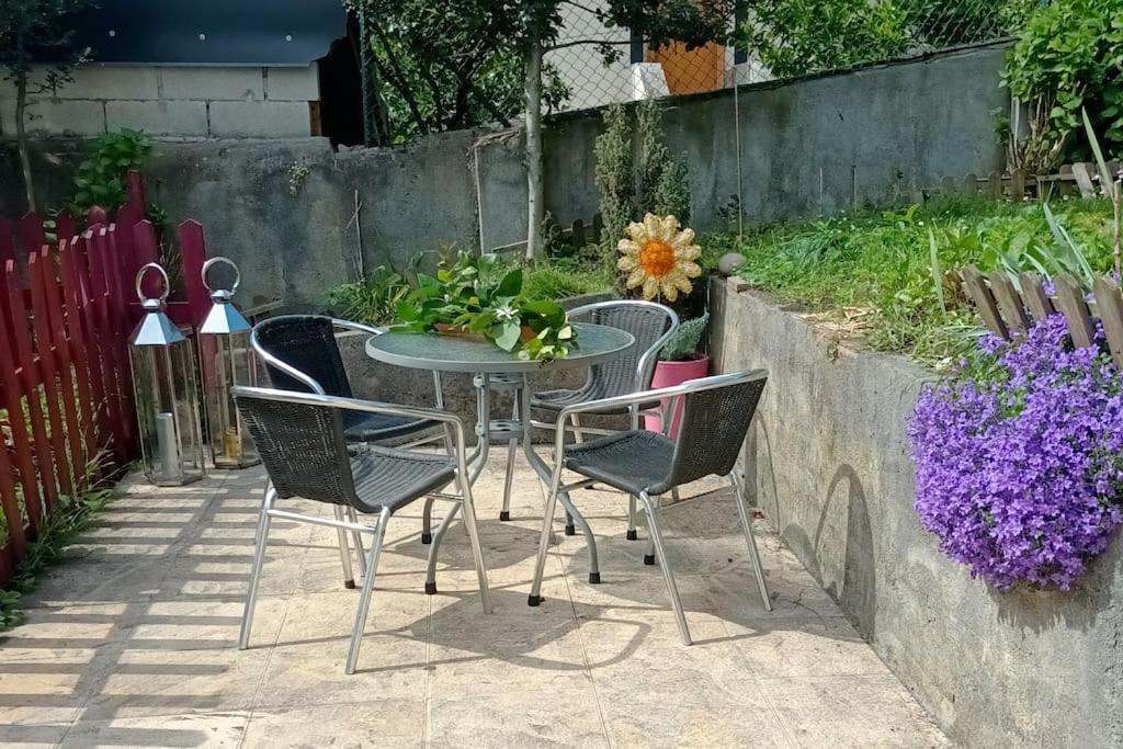 Apartamento Apartamento En Casa Con Jardin + Garaje. E-bi-201 Bilbao