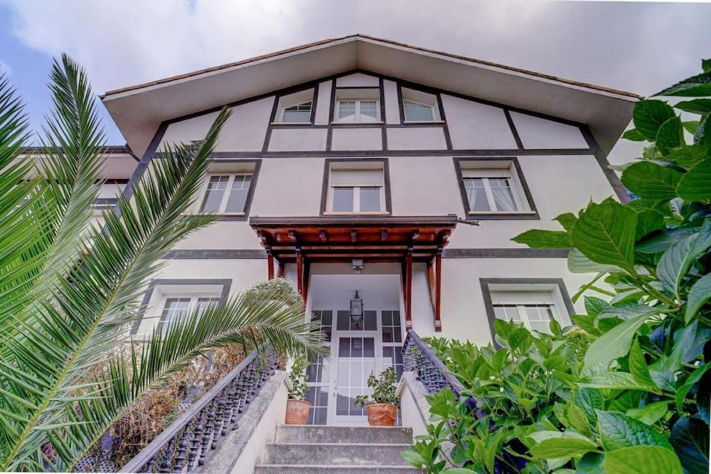 Duplex En Chalet Climatizado Y Garaje E-bi-200 *