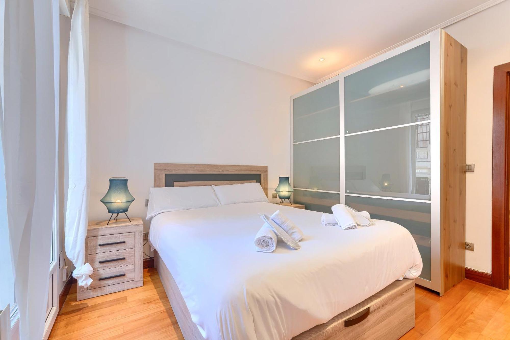 Ayuntamiento Cerca Del Casco Viejo & Parking Apartamento