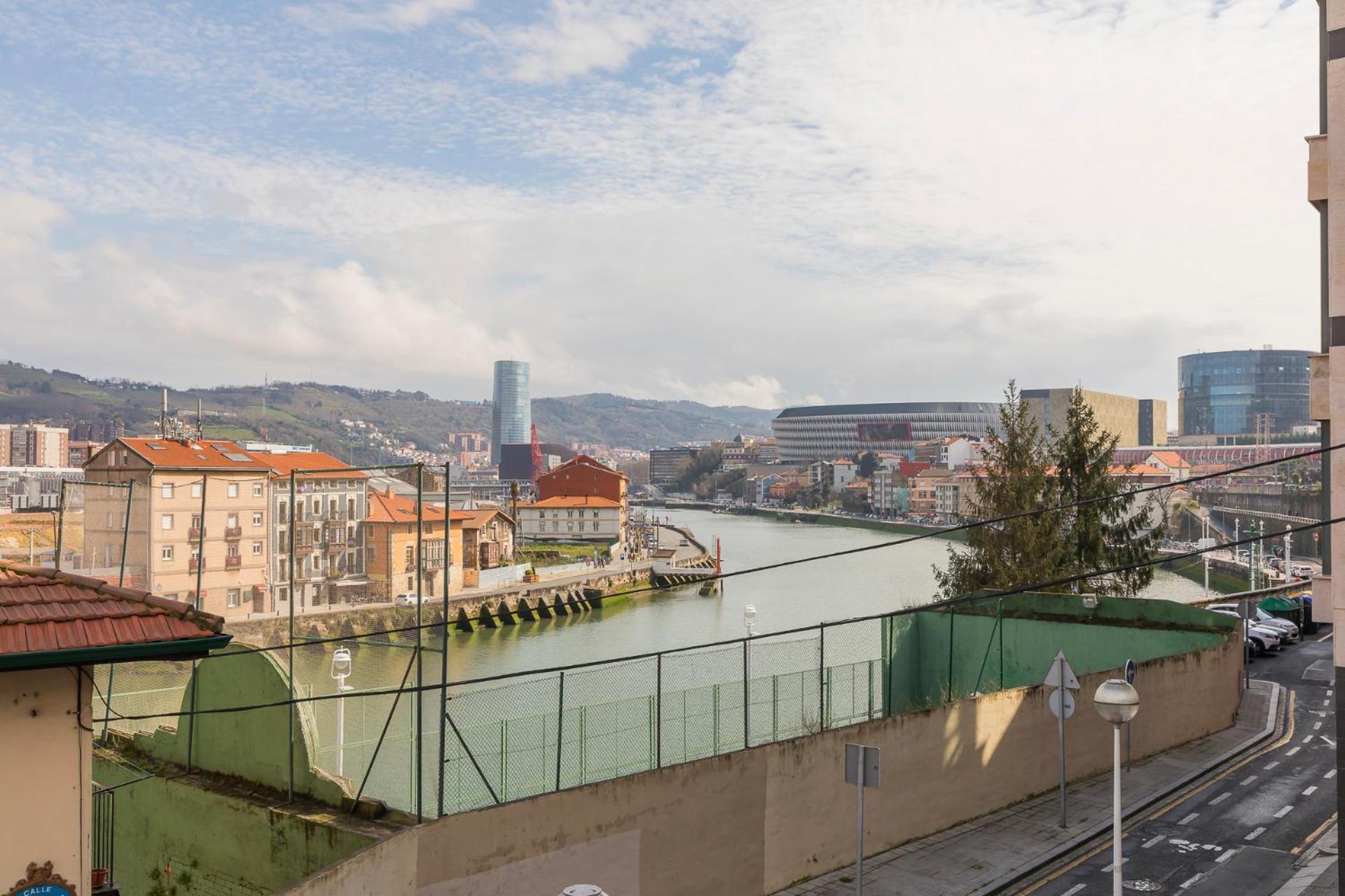Apartamento Akomodat En Luminoso Junto Al Paseo De La Ria *