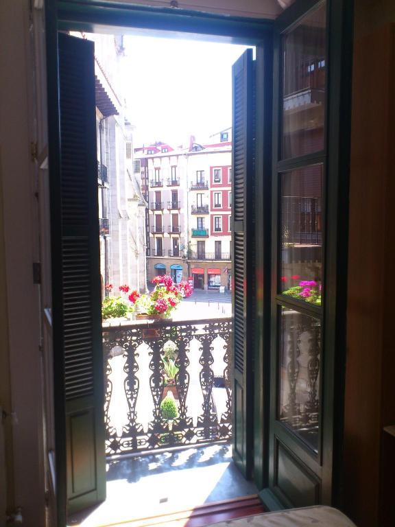 Roquefer Bilbao Central Rooms Guest house *