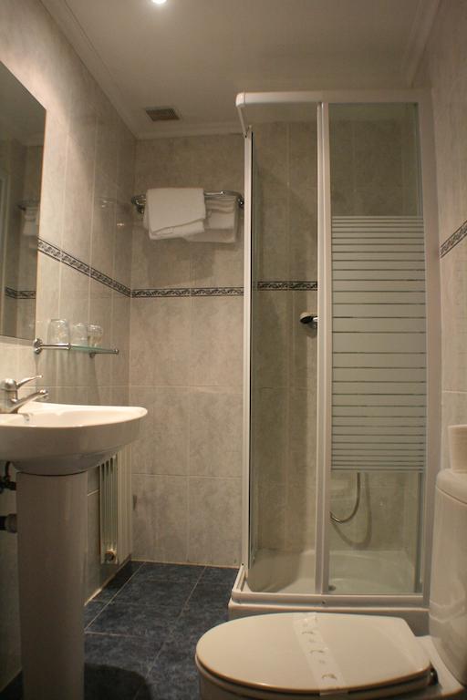 Guest house Pension Bilbao Bilbao