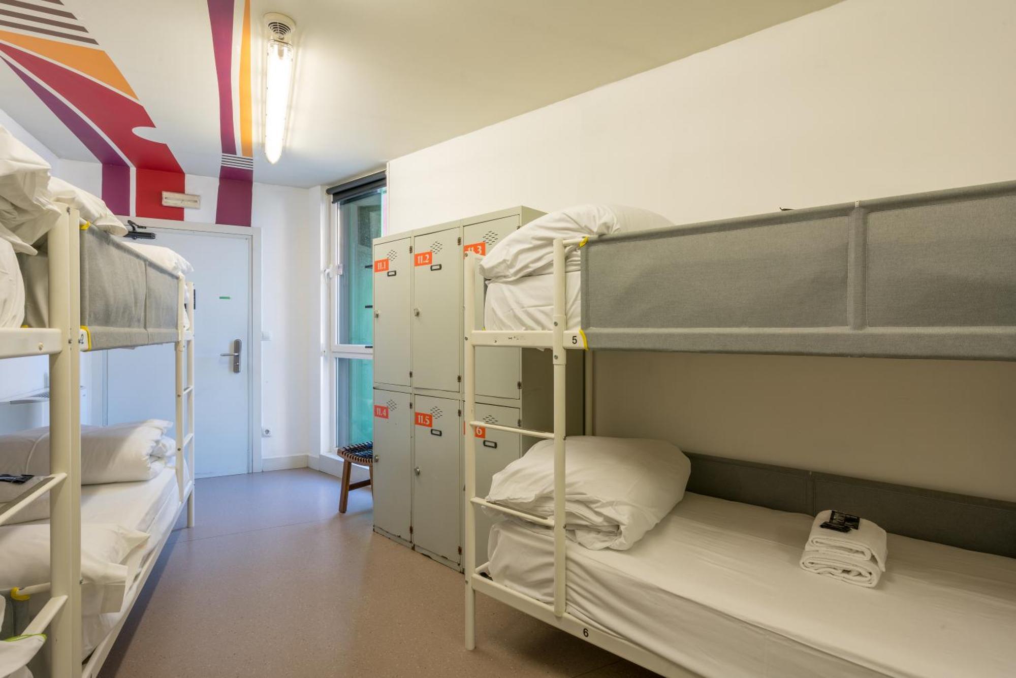 Ganbara - Self Check In Hostal *