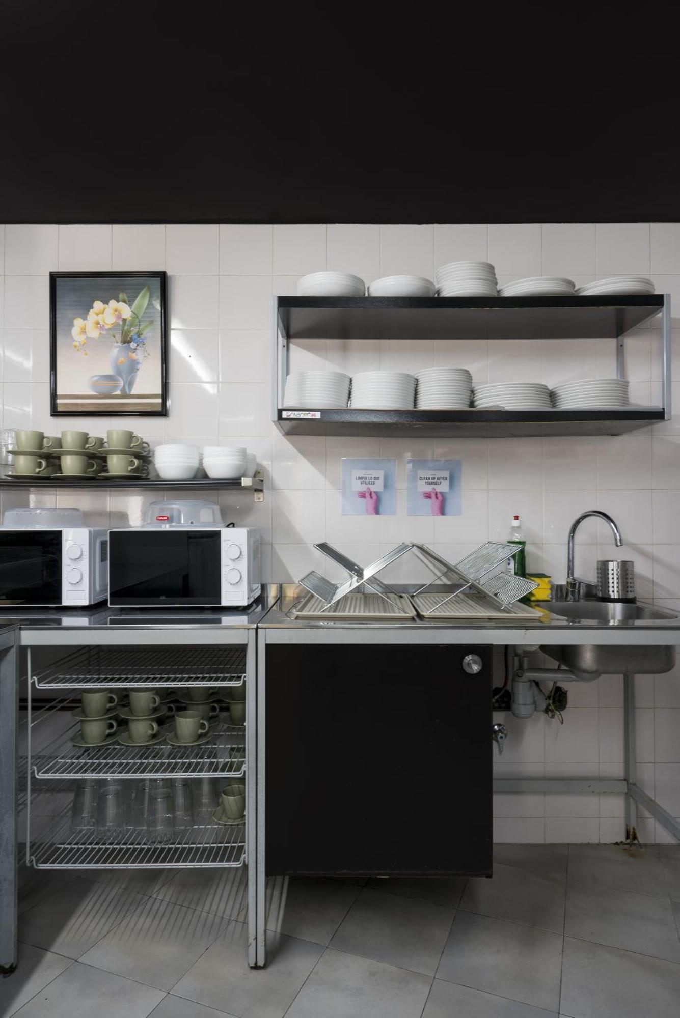 Hostal Ganbara - Self Check In