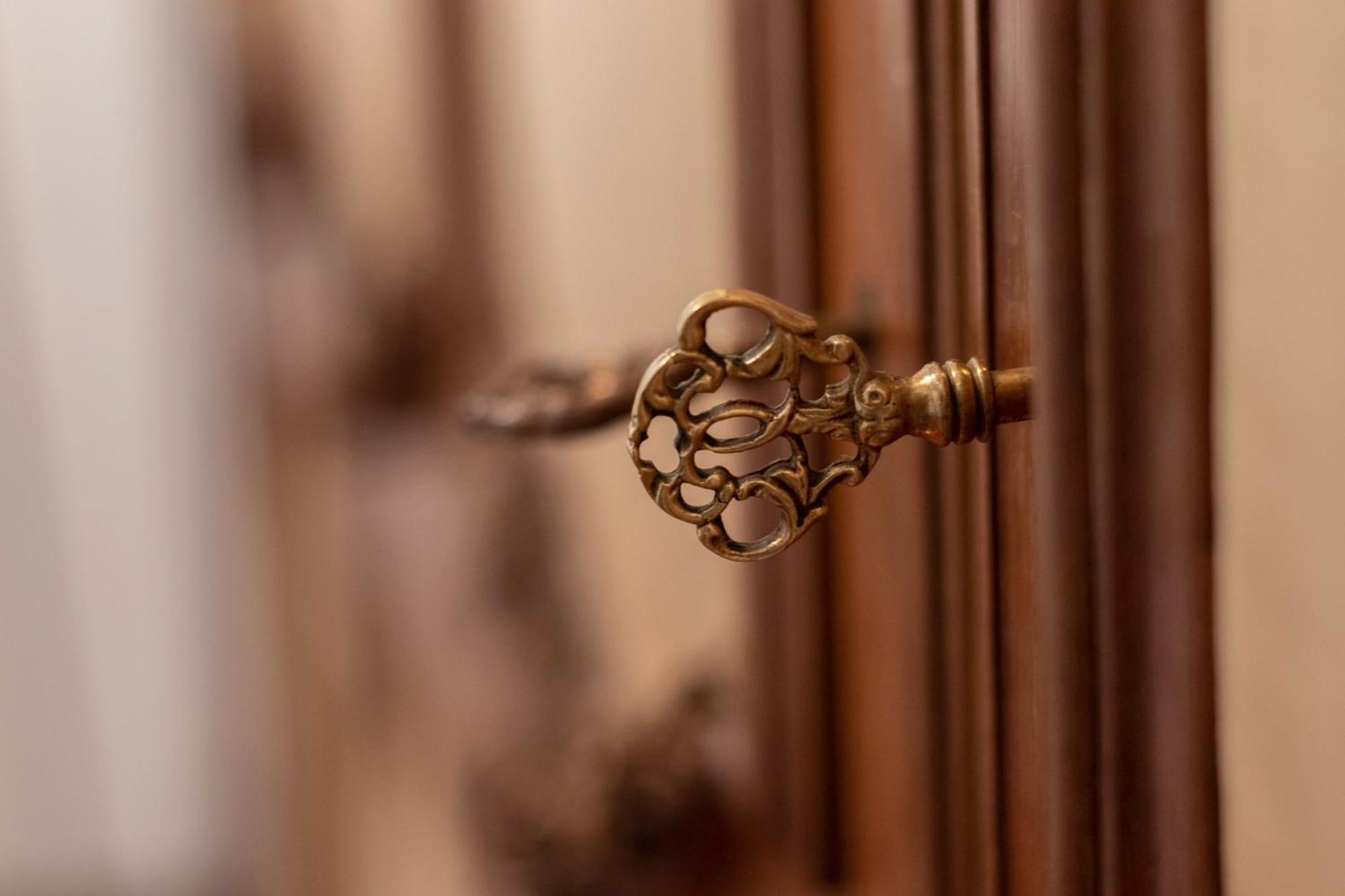 Elegancia Con Diseno Clasico Apartamento