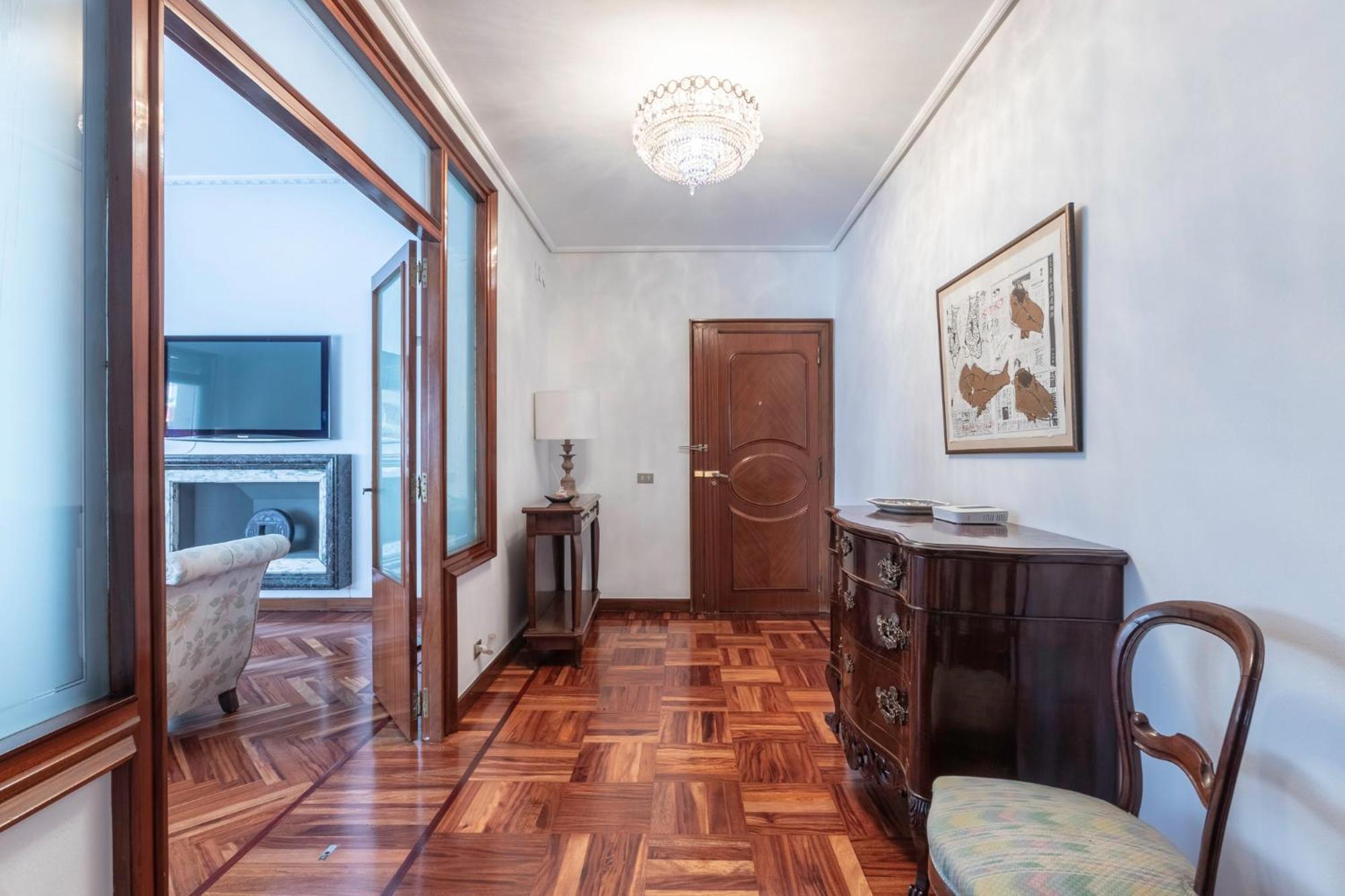 Elegancia Con Diseno Clasico Bilbao