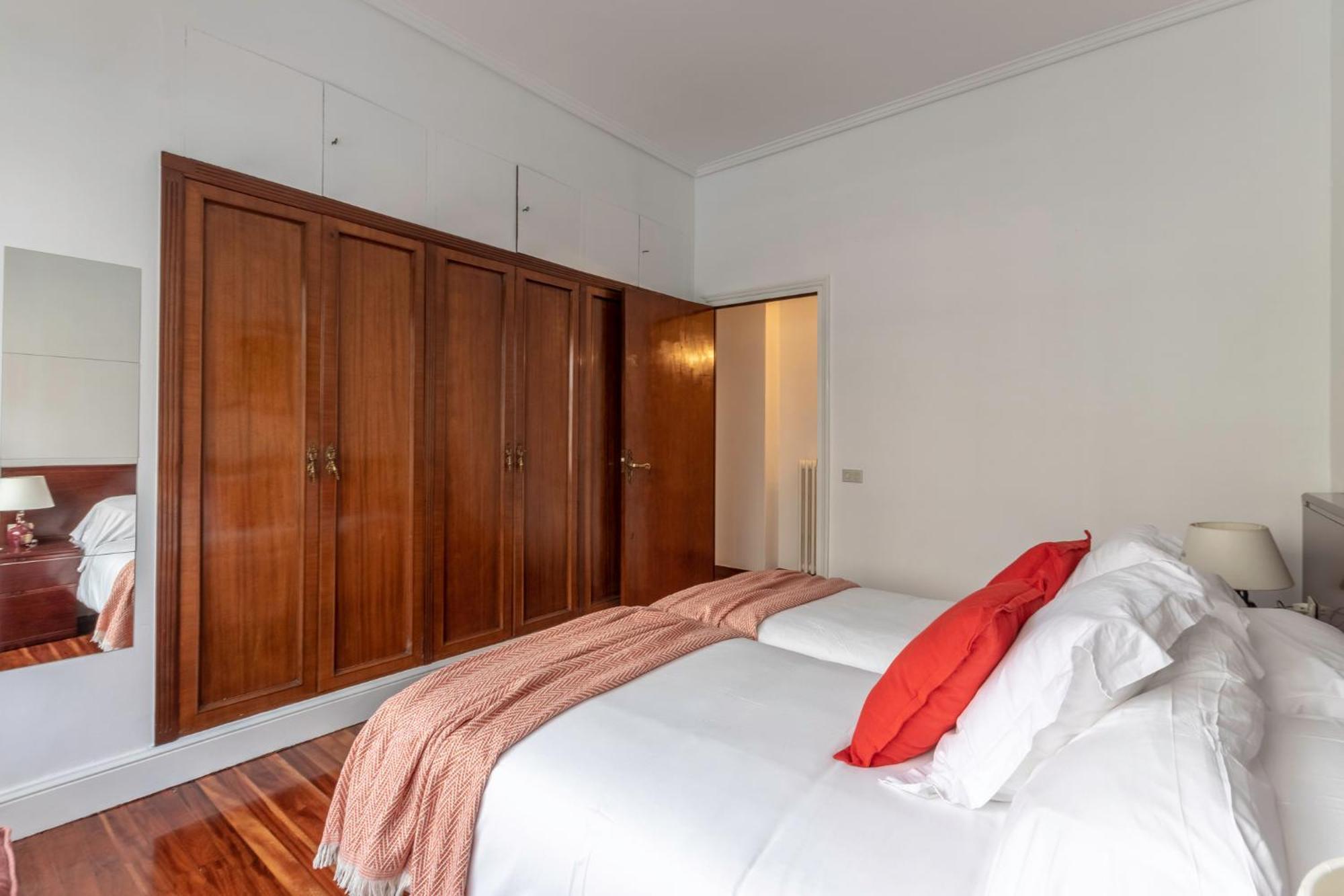 Elegancia Con Diseno Clasico Bilbao