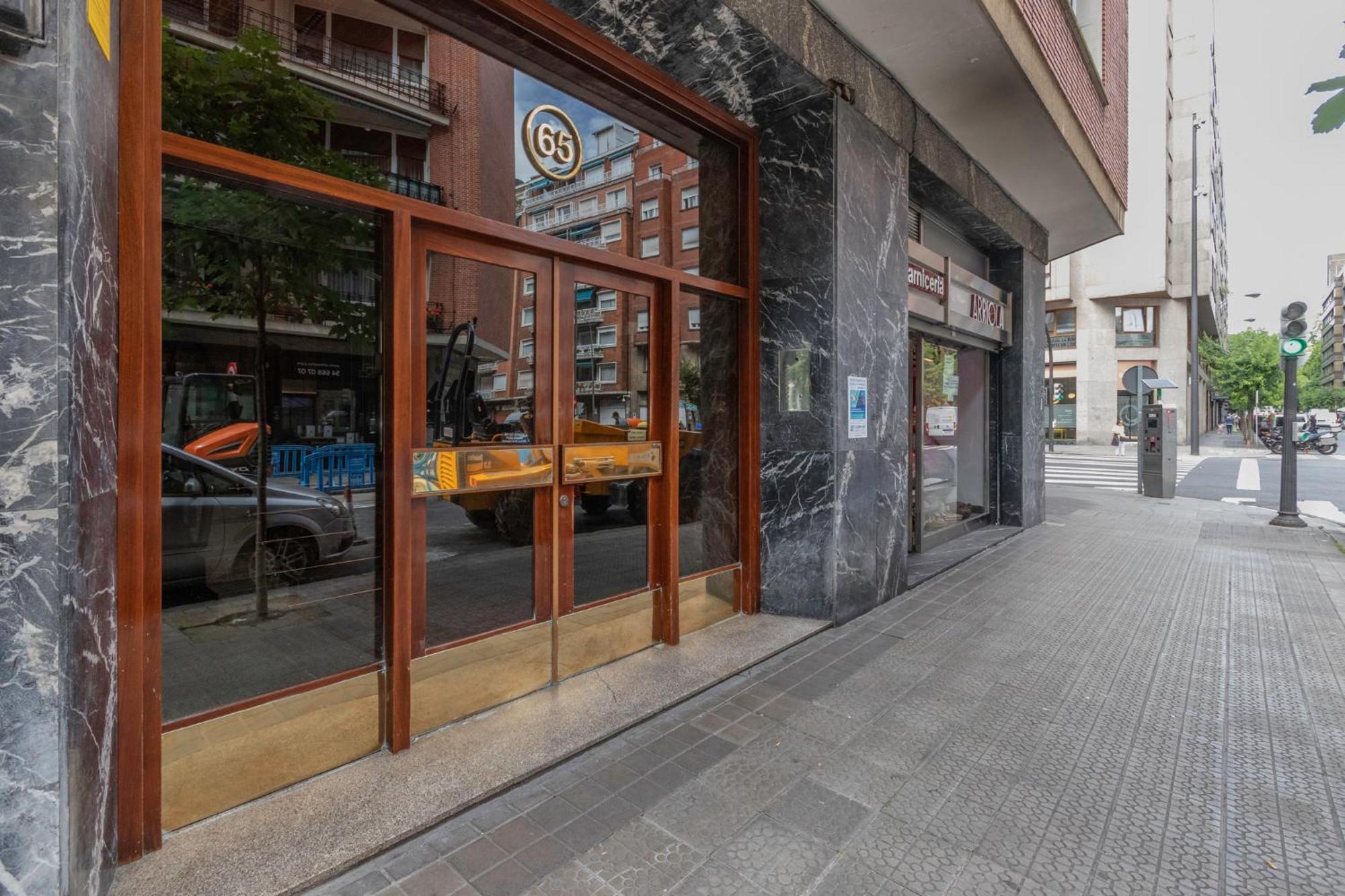 Elegancia Con Diseno Clasico Bilbao
