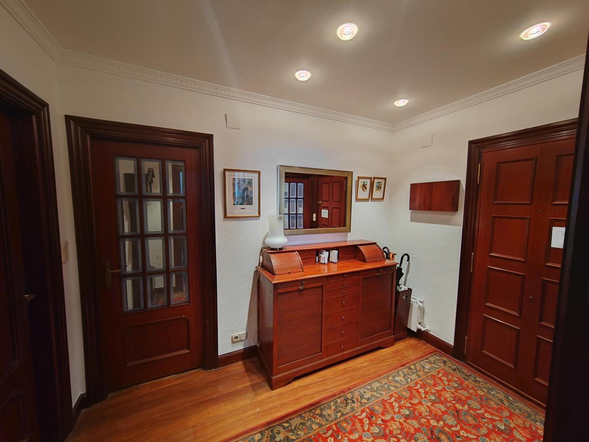 Habitación Con Baño Privado En El Centro De Bilbao