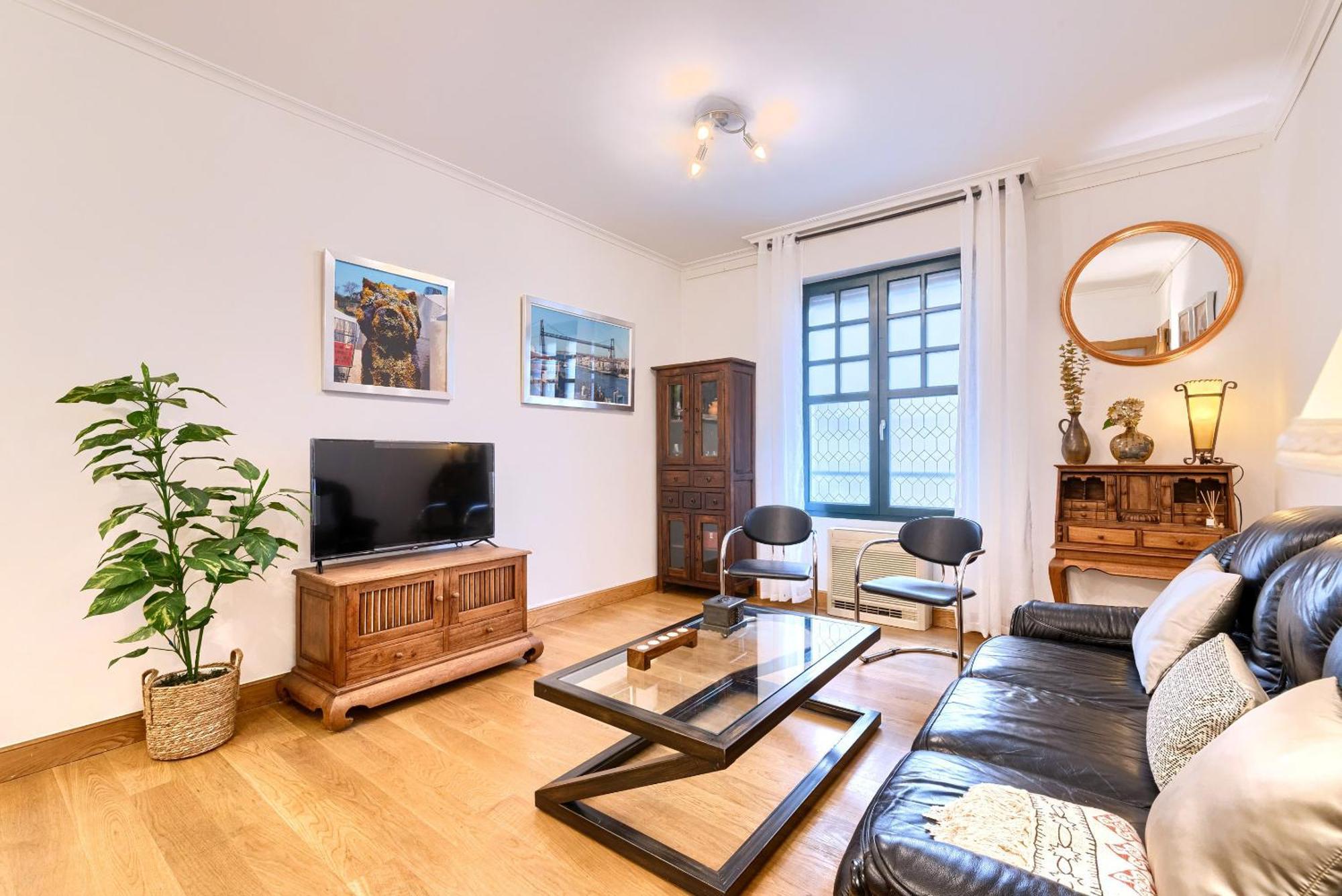 Apartamento Vivienda Turistica Acogedora Y Elegante En Irala Bilbao