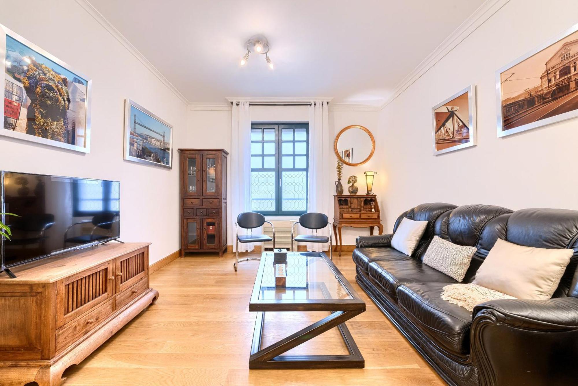 Apartamento Vivienda Turistica Acogedora Y Elegante En Irala Bilbao