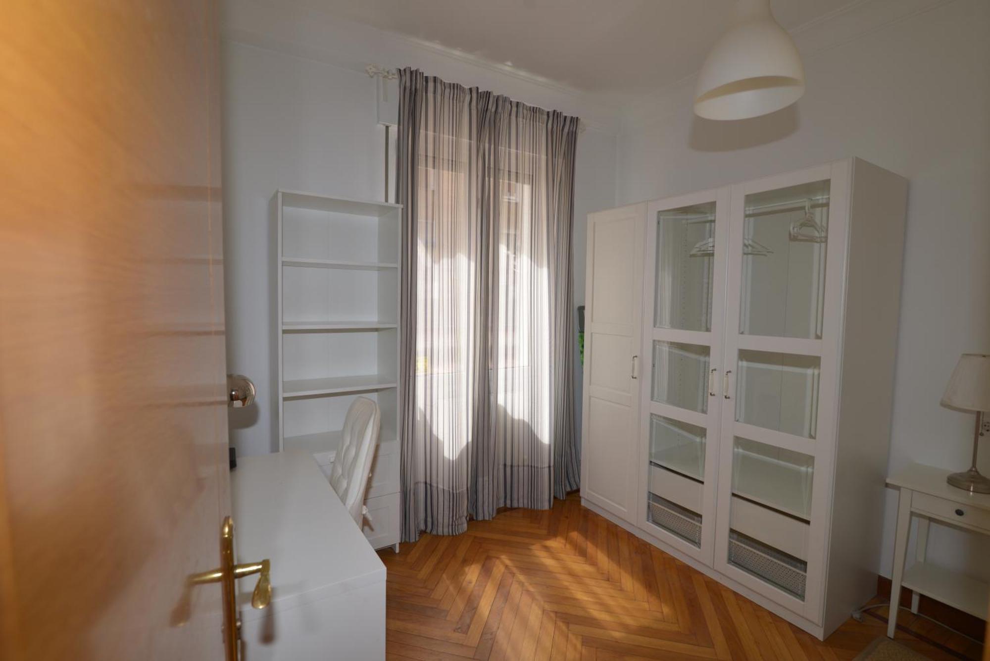 En Zona Residencial Cerca Del Guggenheim Apartamento *