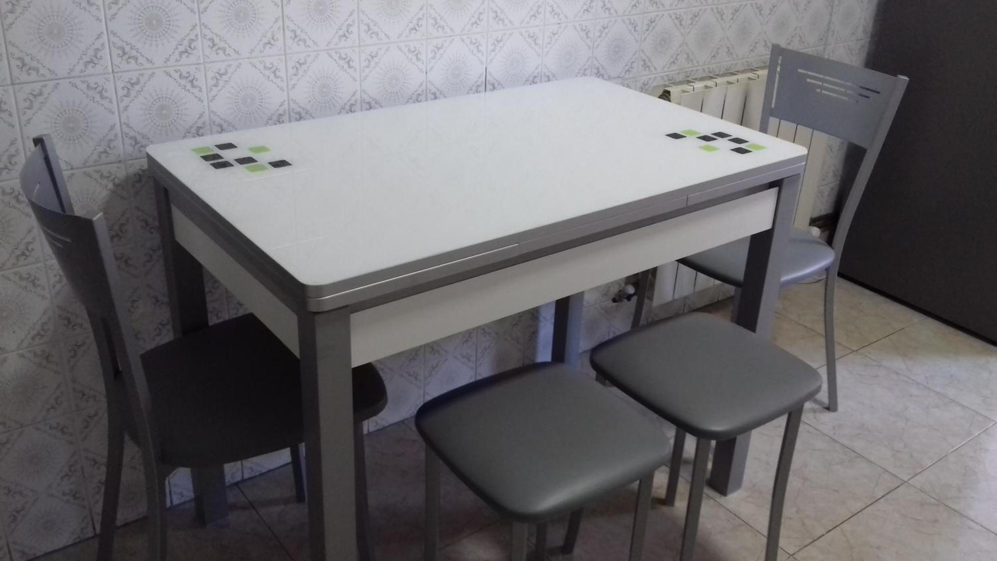 Apto Con Garaje Para 5 Personas Cerca Ayuntamiento *
