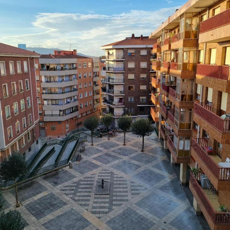 Apto Con Garaje Para 5 Personas Cerca Ayuntamiento Apartamento Bilbao